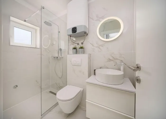 Konukevi And Anka Vodice