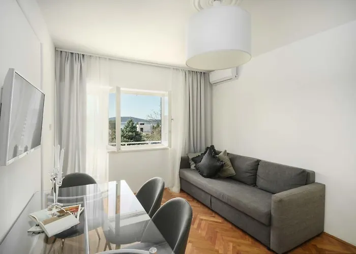 And Anka Konukevi Vodice